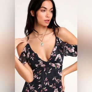 Lulus - M Floral Flowy Maxi Dress